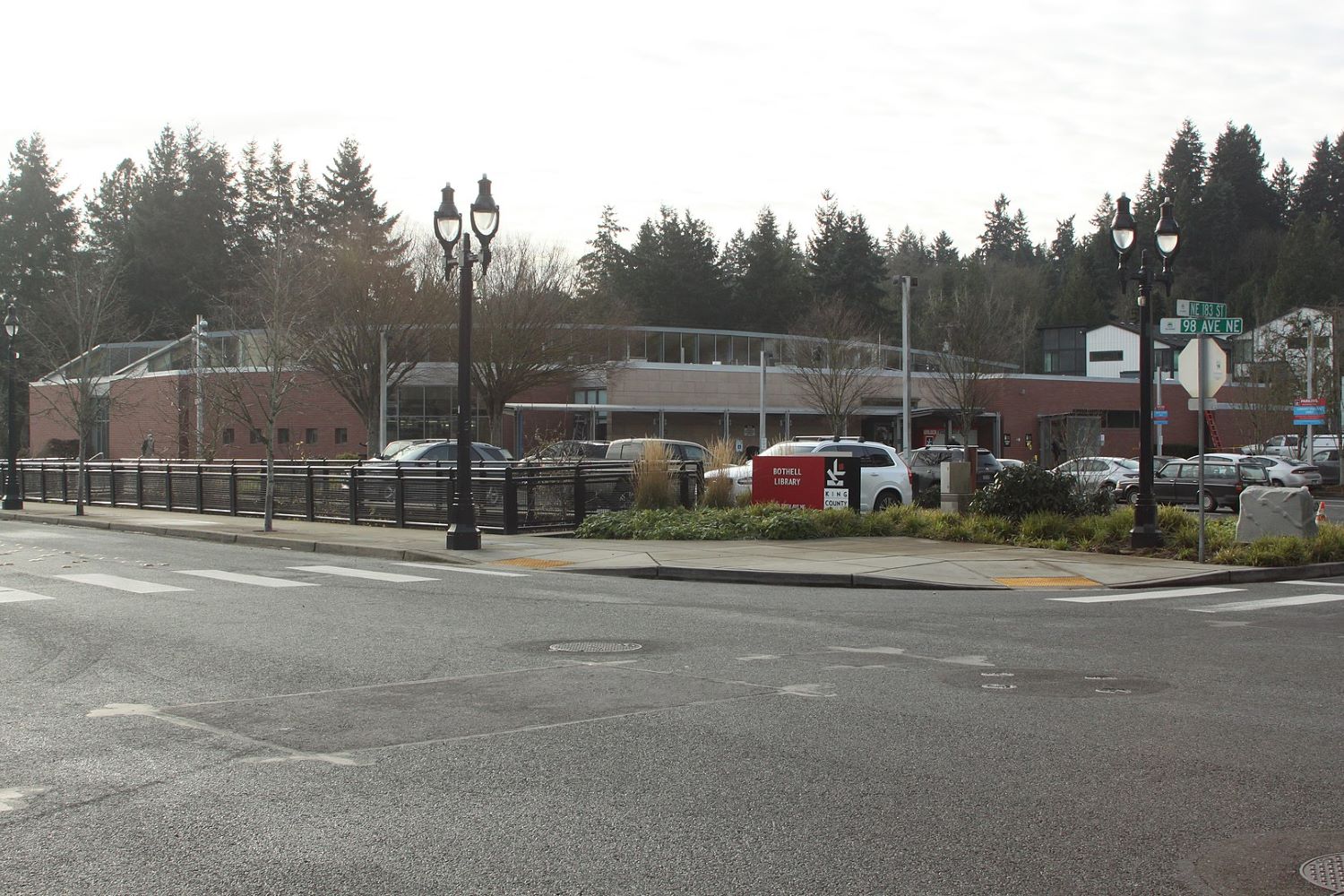 Bothell Library, By SmartAn01 - Own work, CC BY-SA 4.0, https://commons.wikimedia.org/w/index.php?curid=113529221