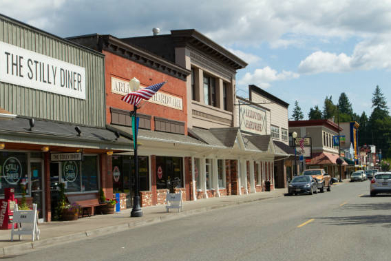 An image of a street in Arlington, WA.