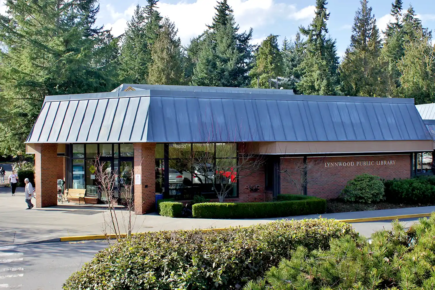 the Lynnwood Public Library building. photo credit: SounderBruce, Wikimedia Commons