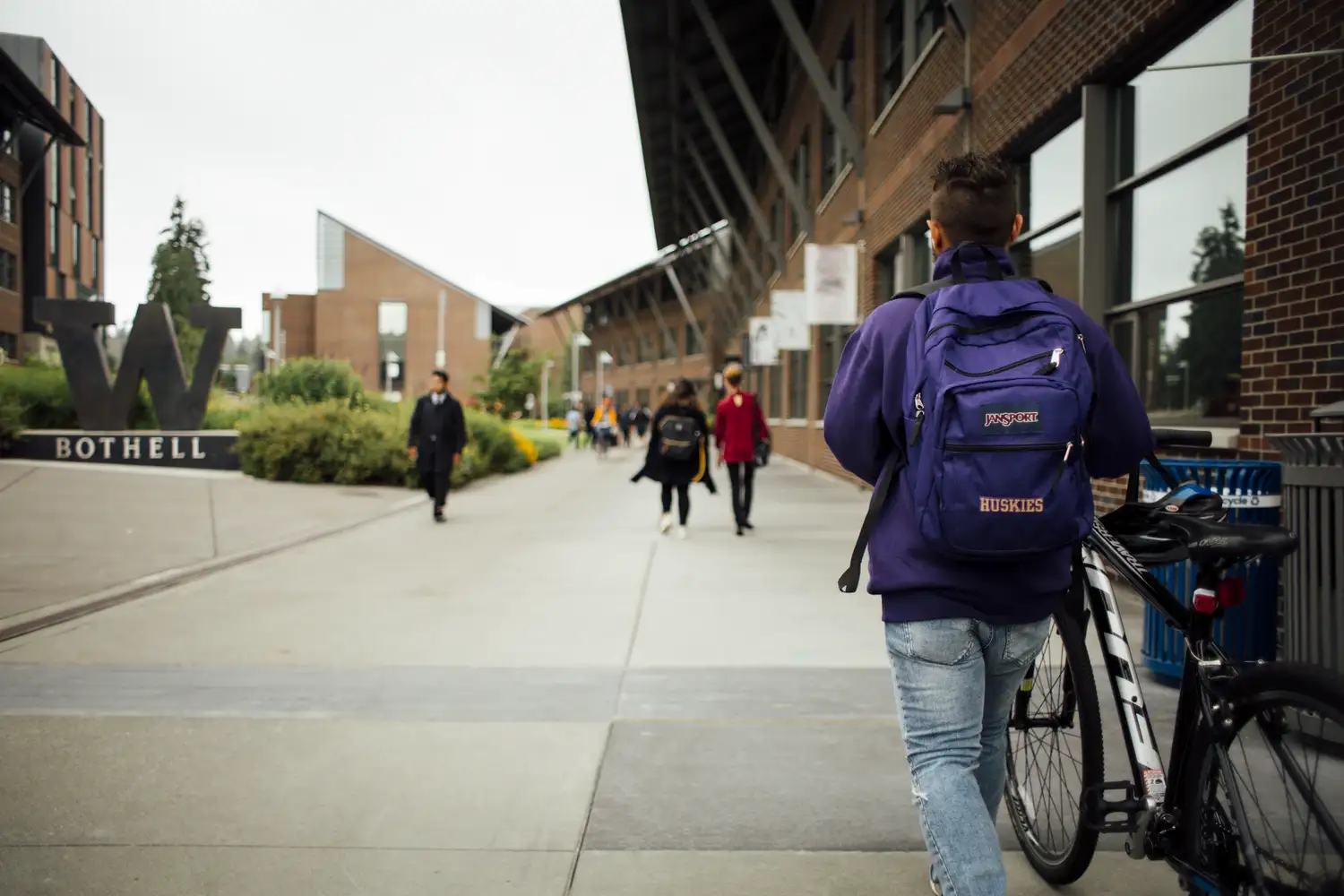 students walking around the UW Bothell campus
